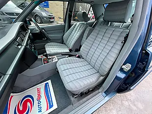 Used 1990 Mercedes-Benz 190 Blue - Interior and Exterior details 15