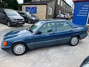 Used 1990 Mercedes-Benz 190 Blue - Interior and Exterior details 2