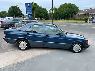 Used 1990 Mercedes-Benz 190 Blue - Interior and Exterior details 6