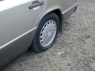 Used 1990 Mercedes-Benz 300 Estate Silver - Interior and Exterior details 11