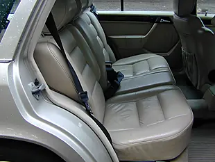 Used 1990 Mercedes-Benz 300 Estate Silver - Interior and Exterior details 16
