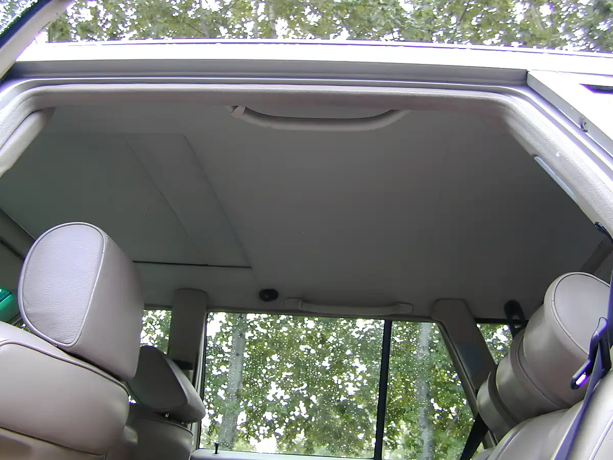 Used 1990 Mercedes-Benz 300 Estate Silver - Interior and Exterior details 17