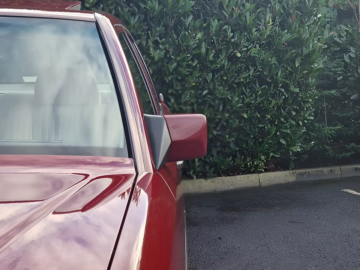 Used 1990 Mercedes-Benz E-Class Saloon Barolo Red - Interior and Exterior details 13