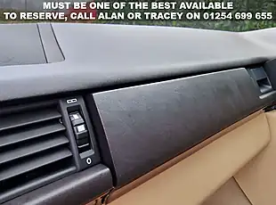 Used 1990 Mercedes-Benz E-Class Saloon Barolo Red - Interior and Exterior details 4