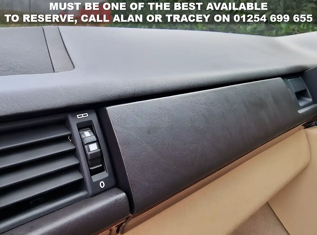 Used 1990 Mercedes-Benz E-Class Saloon Barolo Red - Interior and Exterior details 4