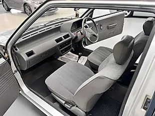 Used 1990 Nissan Micra Ls Silver - Interior and Exterior details 12
