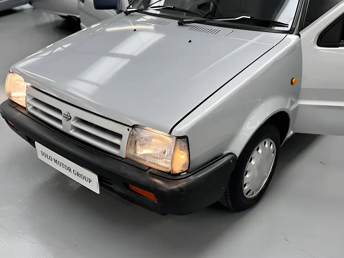 Used 1990 Nissan Micra Ls Silver - Interior and Exterior details 17