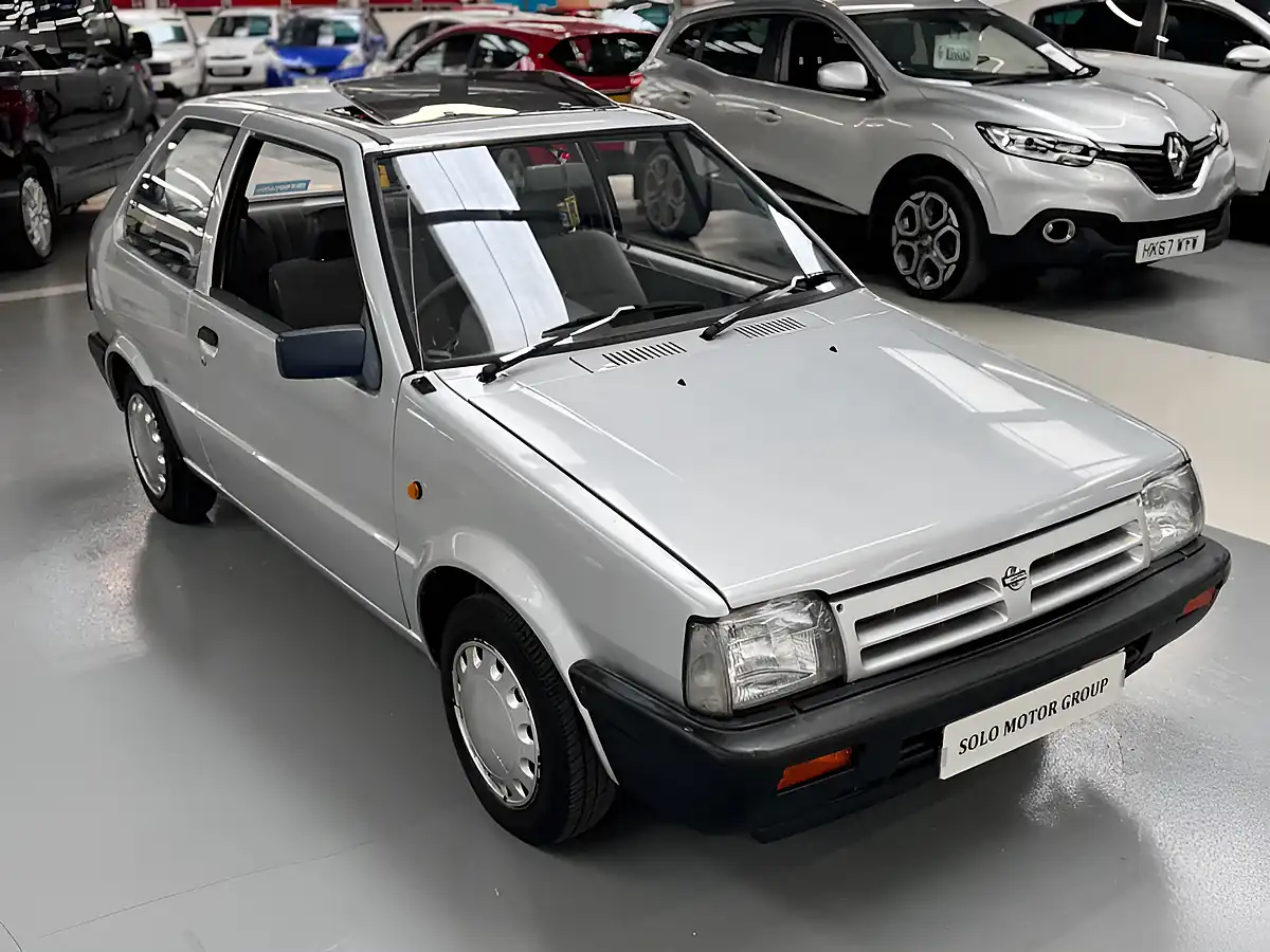 Used 1990 Nissan Micra Ls Silver - Interior and Exterior details 2
