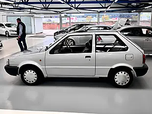 Used 1990 Nissan Micra Ls Silver - Interior and Exterior details 7