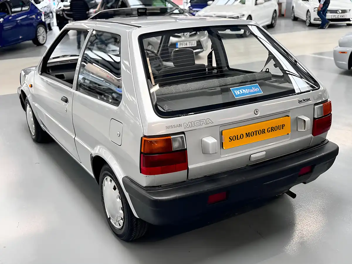 Used 1990 Nissan Micra Ls Silver - Interior and Exterior details 9