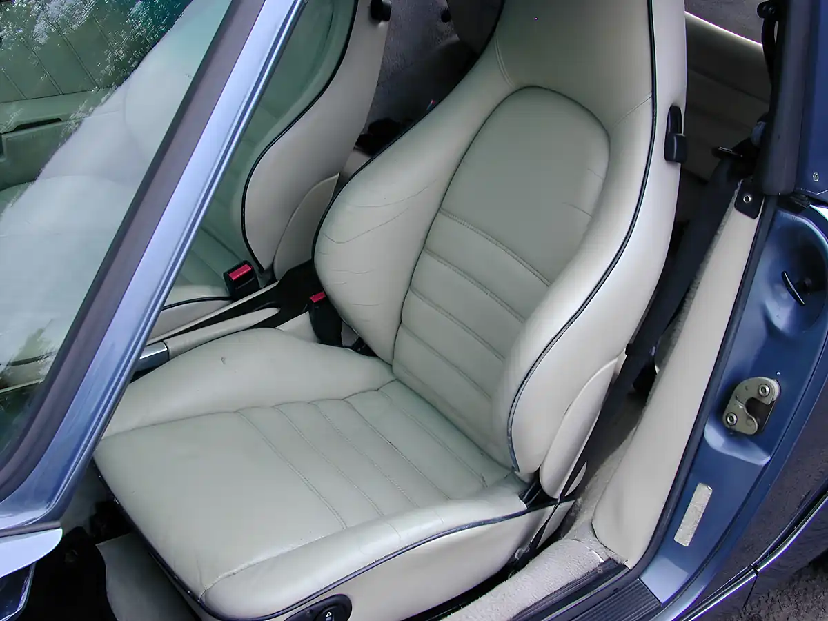 Used 1990 Porsche 911 Carrera 2 Baltic Blue Metallic - Interior and Exterior details 15
