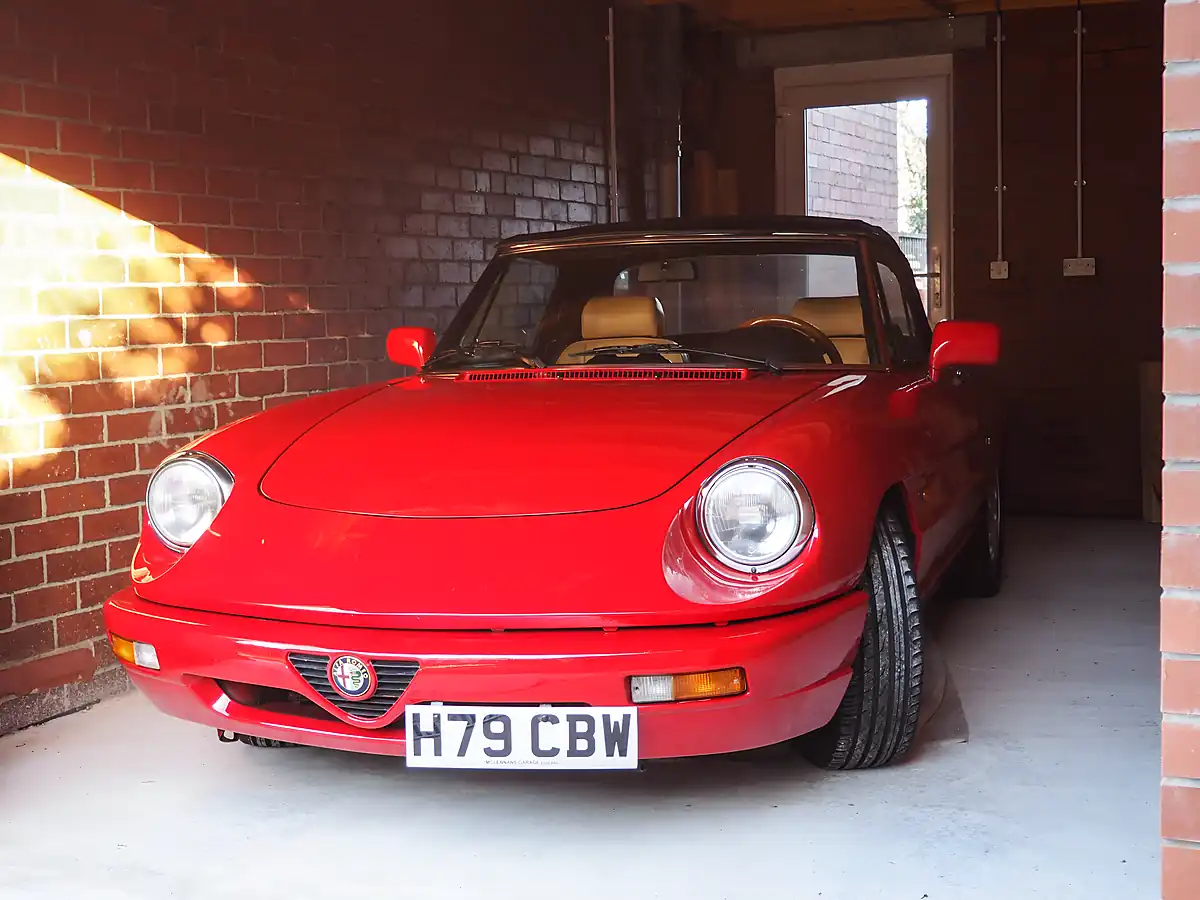 Used 1991 Alfa Romeo Spider S4 Alfa Red - Interior and Exterior details 6