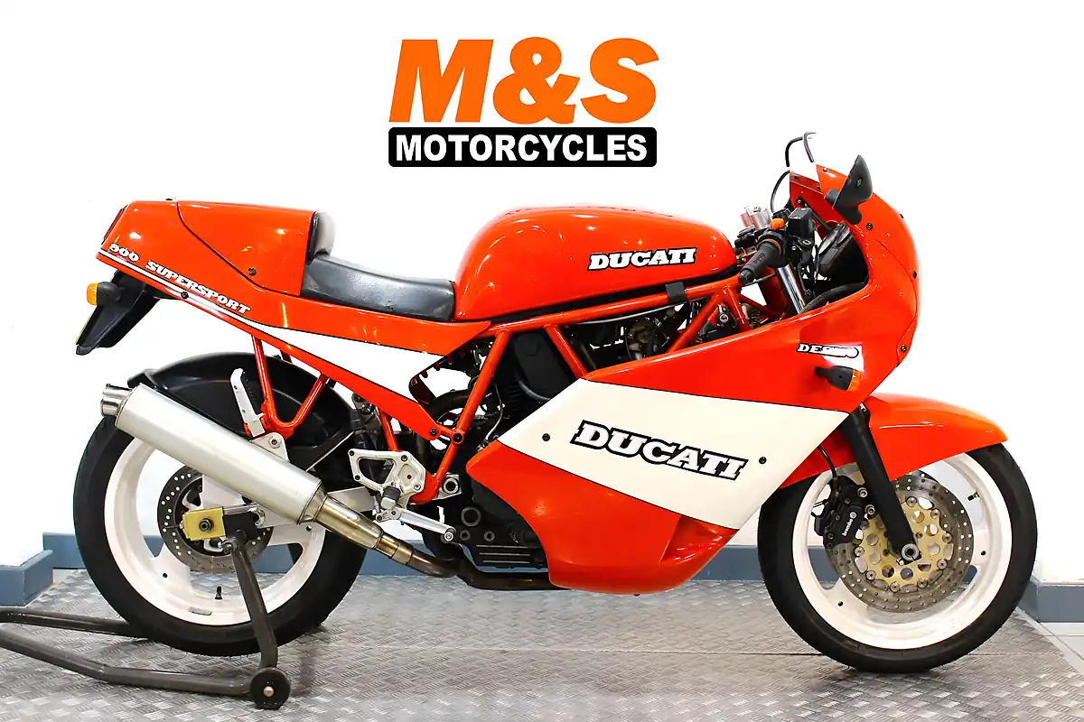 Used 1991 Ducati 900 Supersport Red - Front View