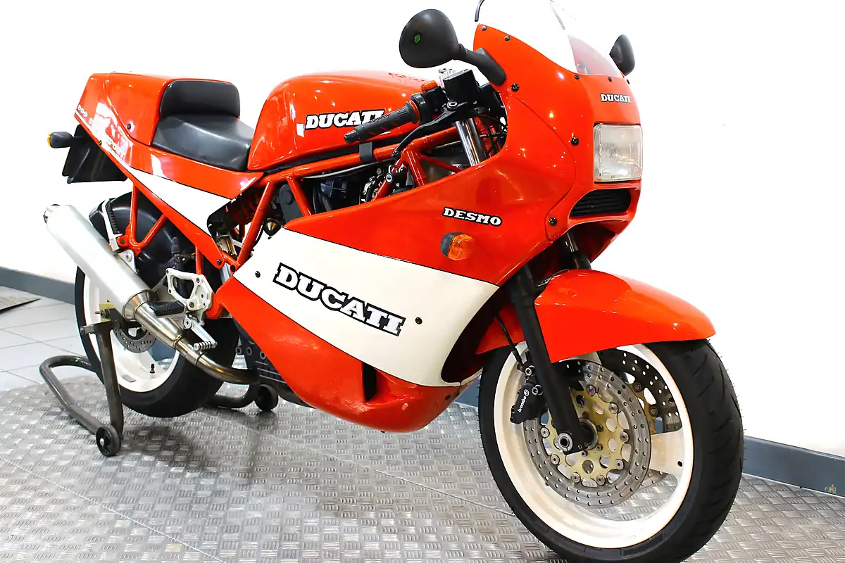 Used 1991 Ducati 900 Supersport Red - Interior and Exterior details 2