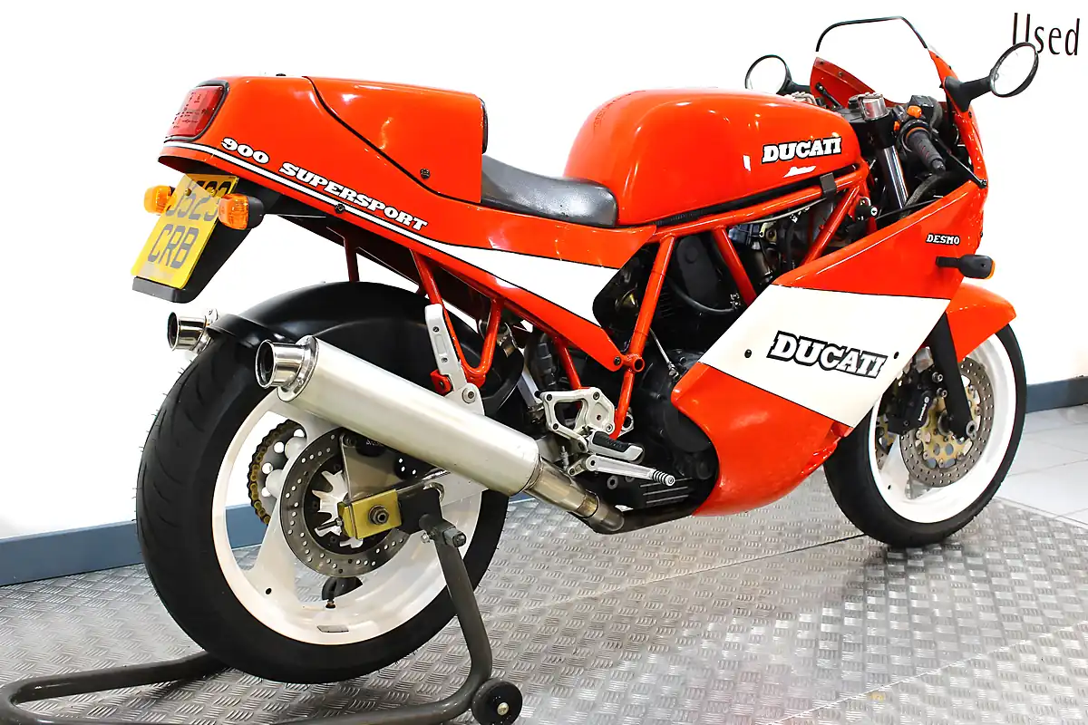 Used 1991 Ducati 900 Supersport Red - Interior and Exterior details 3