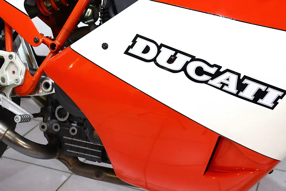 Used 1991 Ducati 900 Supersport Red - Interior and Exterior details 6
