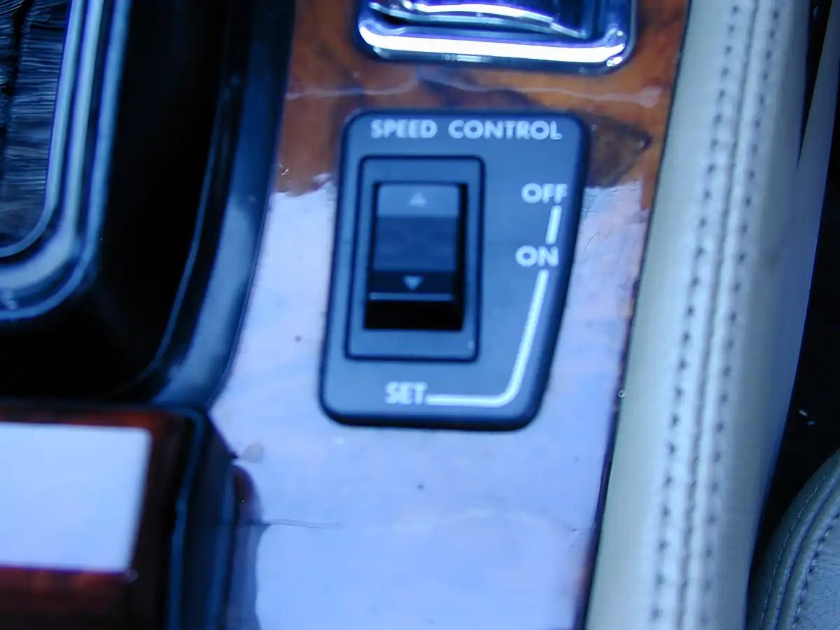 Used 1991 Jaguar Xjs Coupe Westminster Grey Metallic - Interior and Exterior details 17
