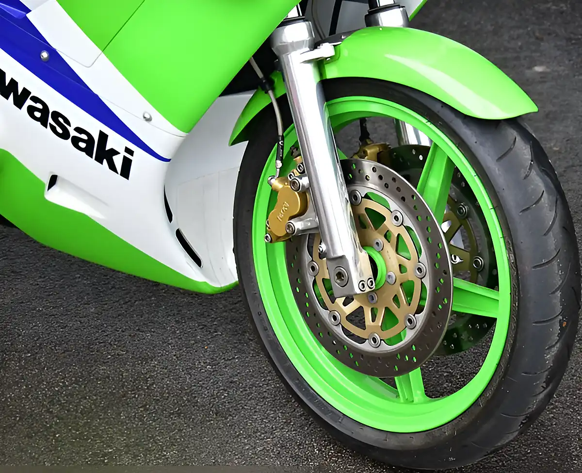 Used 1991 Kawasaki Kr1s Green - Interior and Exterior details 9