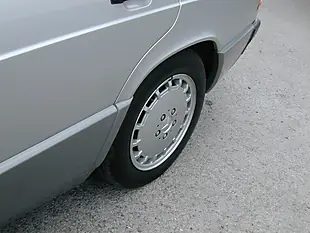 Used 1991 Mercedes-Benz 190 High Specification Silver - Interior and Exterior details 11