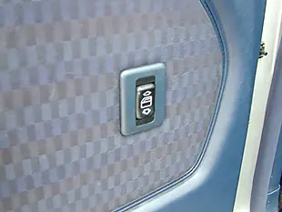 Used 1991 Mercedes-Benz 190 High Specification Silver - Interior and Exterior details 15