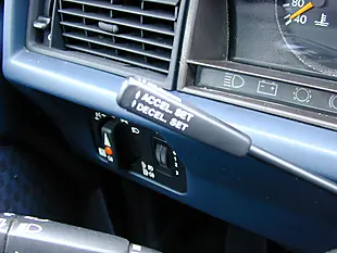 Used 1991 Mercedes-Benz 190 High Specification Silver - Interior and Exterior details 16