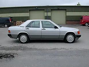 Used 1991 Mercedes-Benz 190 High Specification Silver - Interior and Exterior details 2