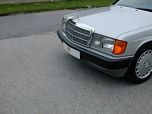 Used 1991 Mercedes-Benz 190 High Specification Silver - Interior and Exterior details 9