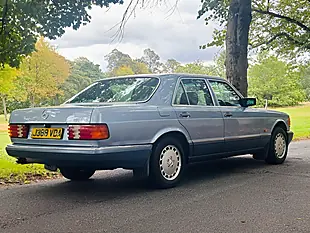 Used 1991 Mercedes-Benz 300 Se Silver Blue Metallic - Interior and Exterior details 2