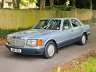 Used 1991 Mercedes-Benz 300 Se Silver Blue Metallic - Interior and Exterior details 4