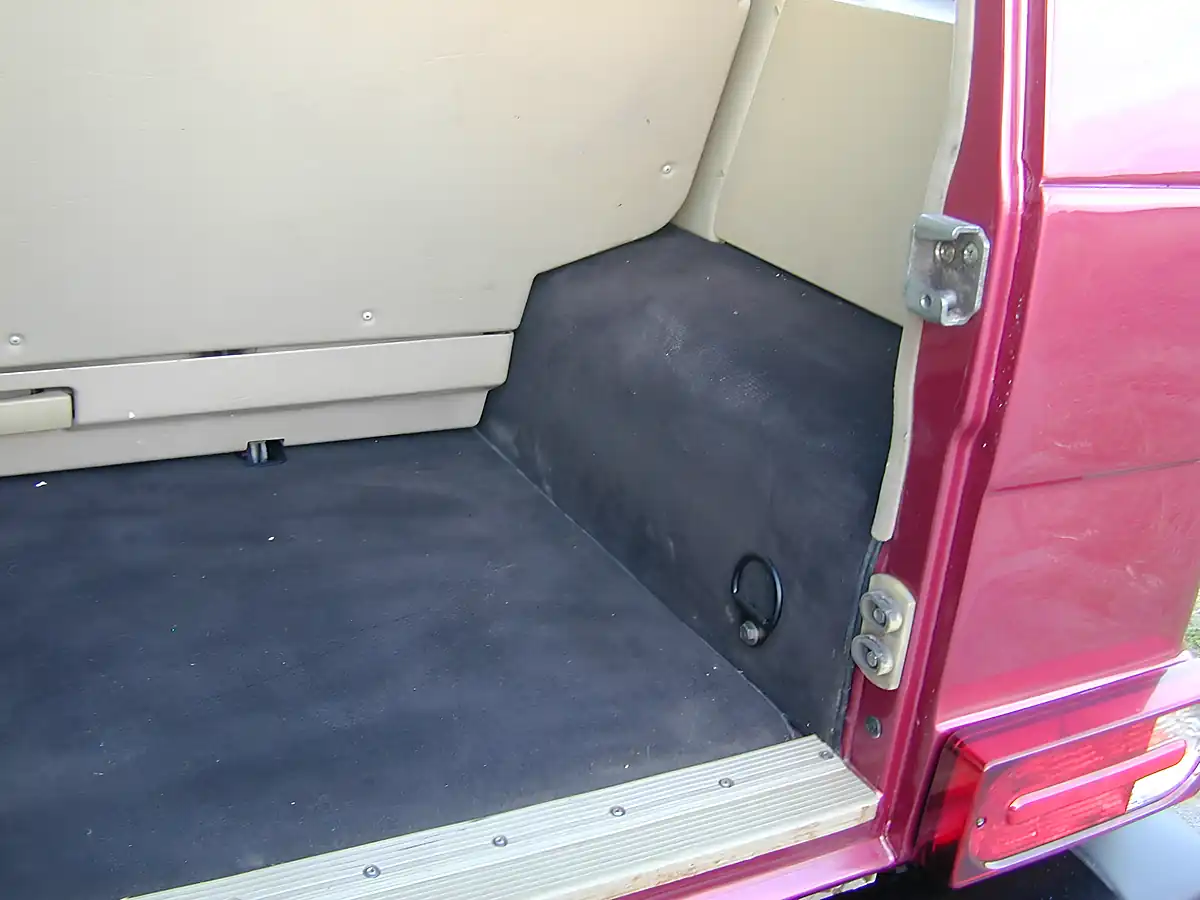 Used 1991 Mercedes-Benz G Class Swb Red - Interior and Exterior details 20