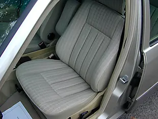 Used 1991 Mercedes-Benz W124 Estate Silver - Interior and Exterior details 14