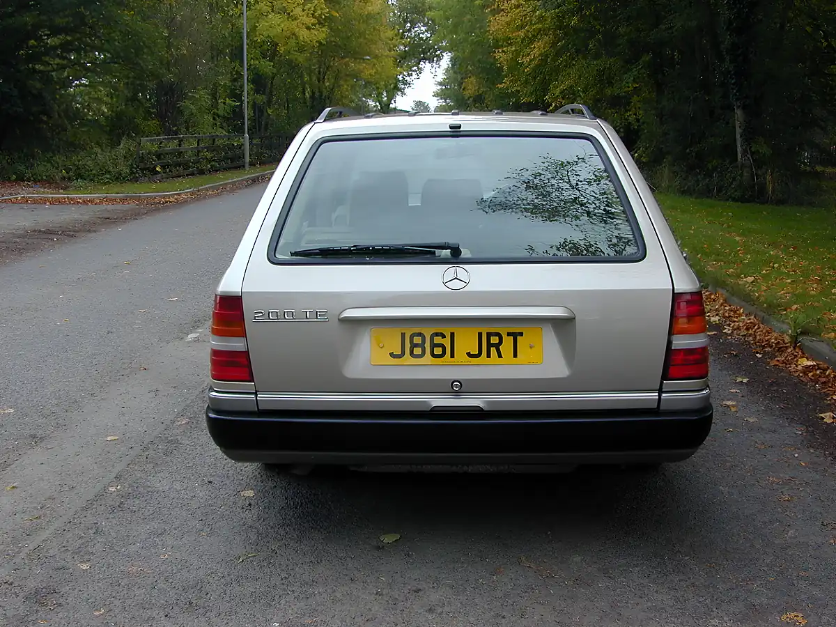 Used 1991 Mercedes-Benz W124 Estate Silver - Interior and Exterior details 5