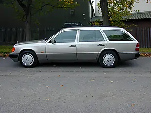 Used 1991 Mercedes-Benz W124 Estate Silver - Interior and Exterior details 7