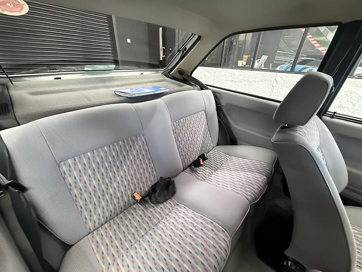 Used 1991 Volkswagen Polo Cl Silver - Interior and Exterior details 7