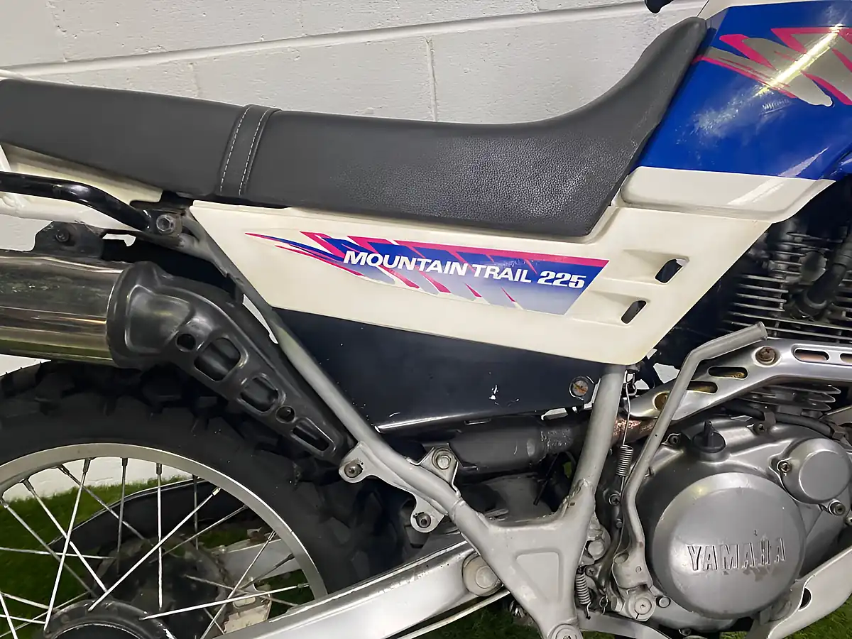 Used 1991 Yamaha Serow Mountain Trail Blue White - Interior and Exterior details 15