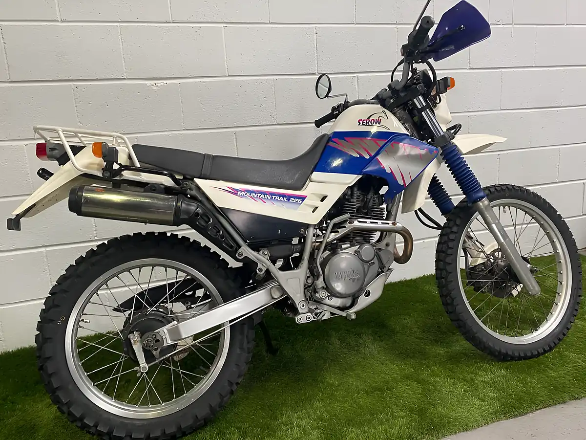 Used 1991 Yamaha Serow Mountain Trail Blue White - Interior and Exterior details 7