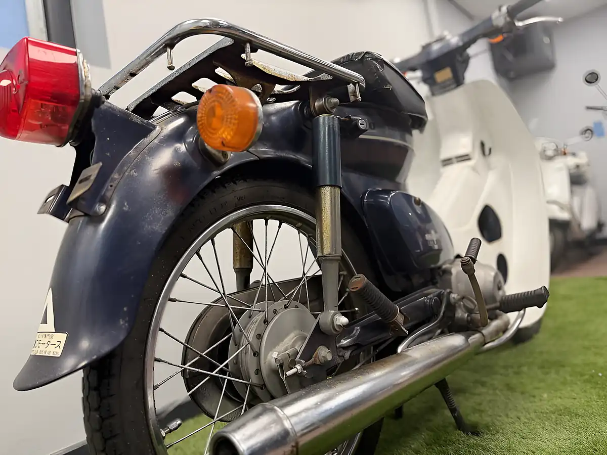 Used 1992 Honda C90 Dx Blue - Interior and Exterior details 11