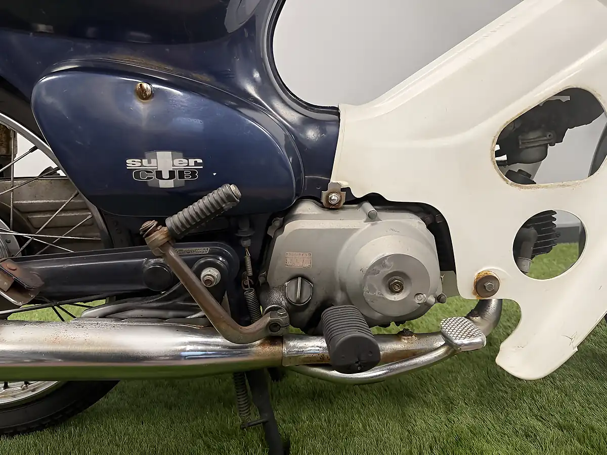 Used 1992 Honda C90 Dx Blue - Interior and Exterior details 13