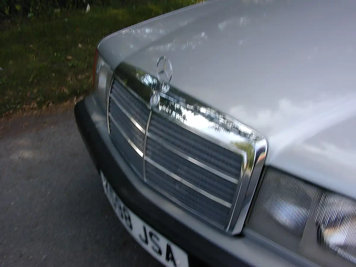 Used 1992 Mercedes-Benz 190 High Specification Silver - Interior and Exterior details 11