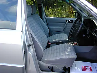 Used 1992 Mercedes-Benz 190 High Specification Silver - Interior and Exterior details 16
