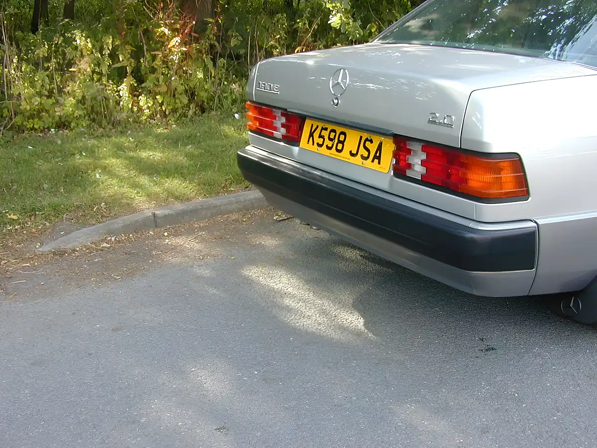 Used 1992 Mercedes-Benz 190 High Specification Silver - Interior and Exterior details 9