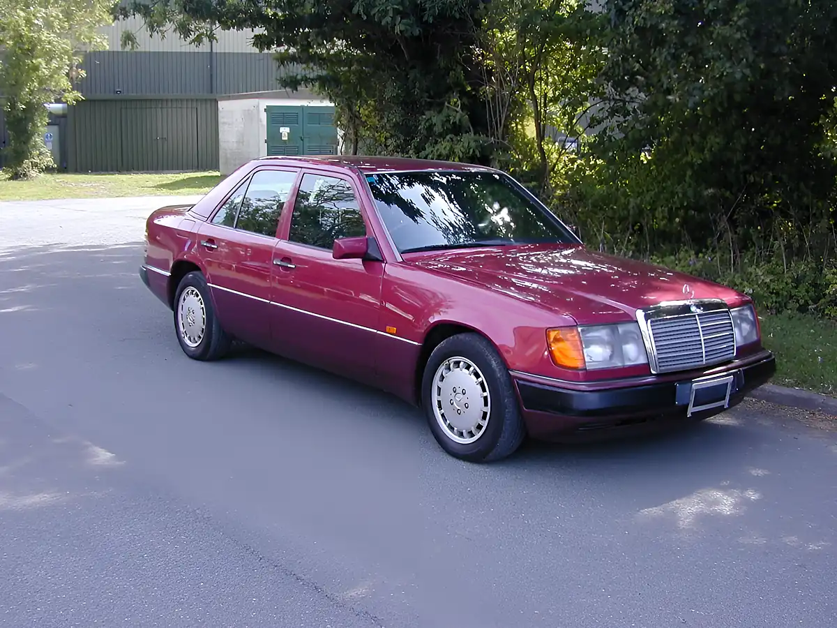 Used 1992 Mercedes-Benz 260 W124 Red - Front View