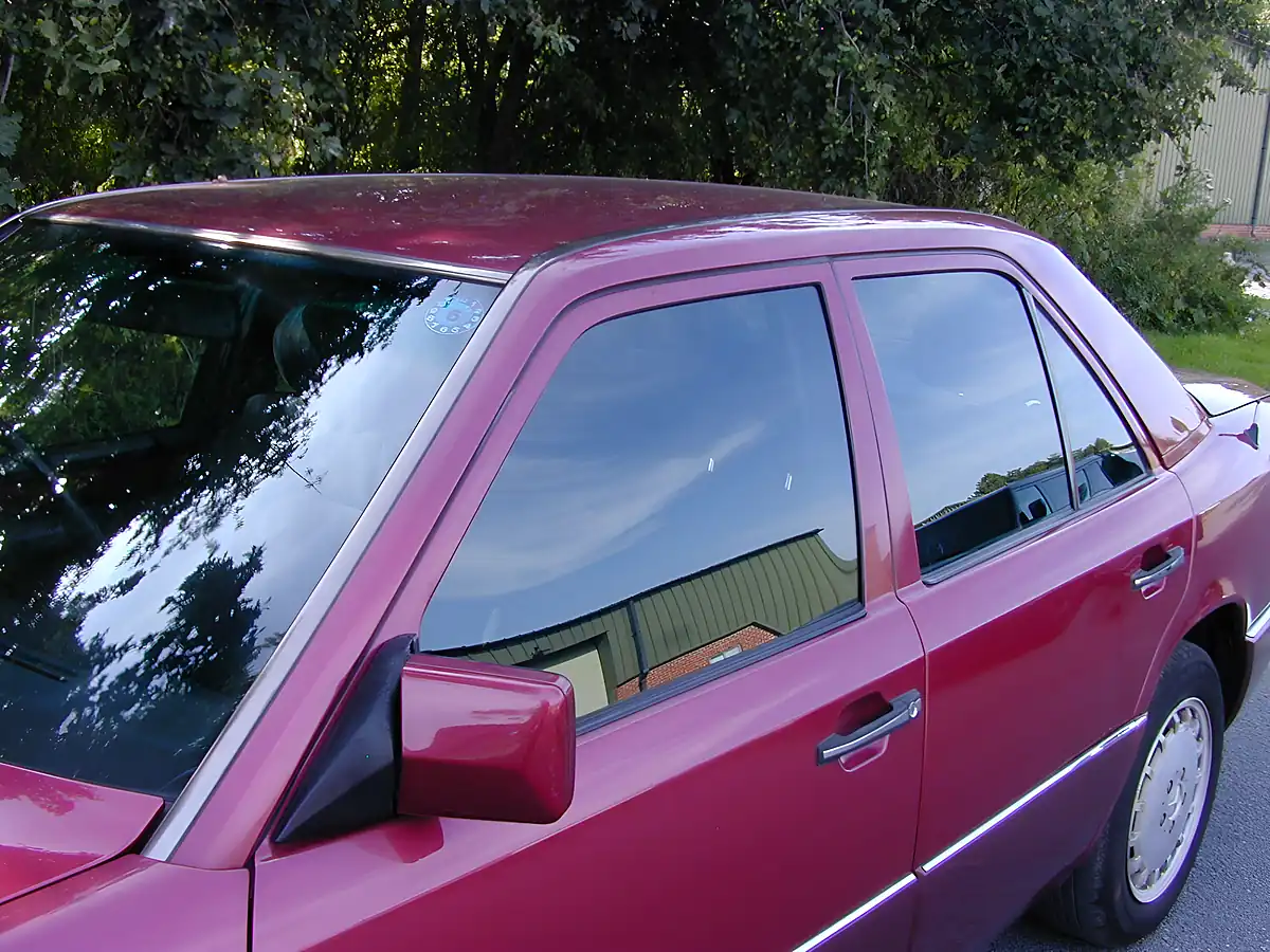 Used 1992 Mercedes-Benz 260 W124 Red - Interior and Exterior details 11