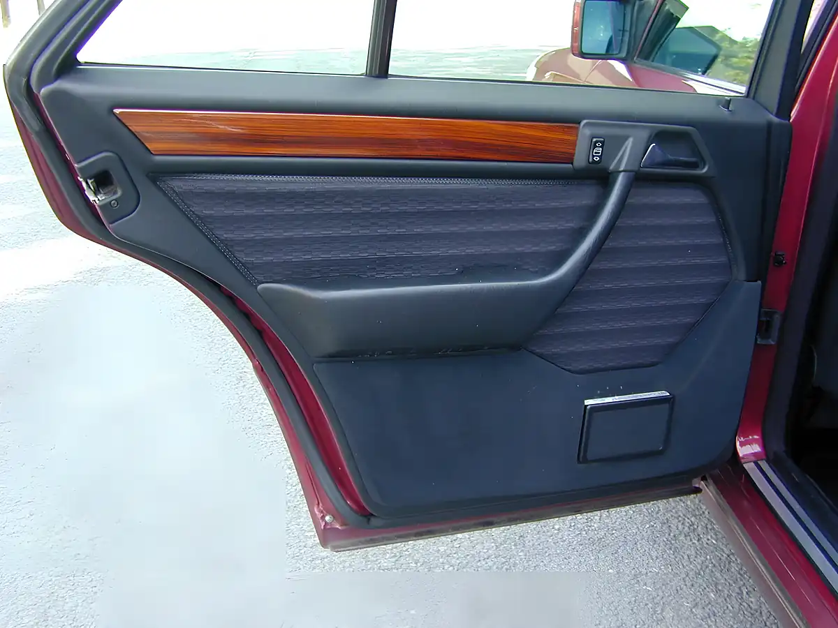 Used 1992 Mercedes-Benz 260 W124 Red - Interior and Exterior details 13