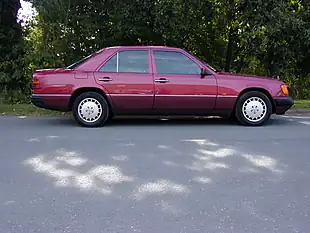 Used 1992 Mercedes-Benz 260 W124 Red - Interior and Exterior details 2