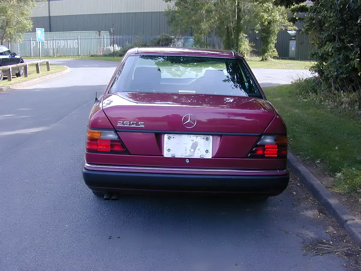 Used 1992 Mercedes-Benz 260 W124 Red - Interior and Exterior details 5