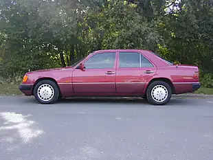 Used 1992 Mercedes-Benz 260 W124 Red - Interior and Exterior details 7