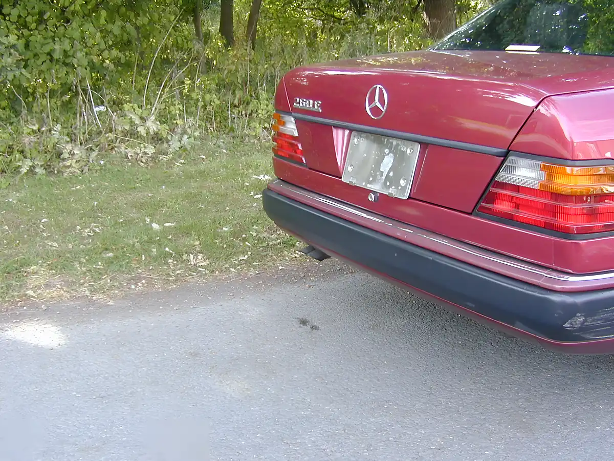 Used 1992 Mercedes-Benz 260 W124 Red - Interior and Exterior details 9