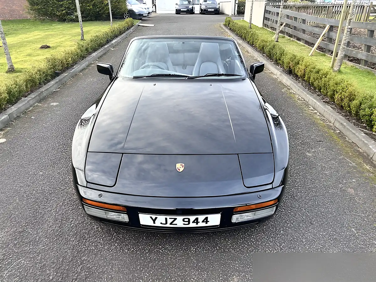 Used 1992 Porsche 944 S2 Black - Interior and Exterior details 10