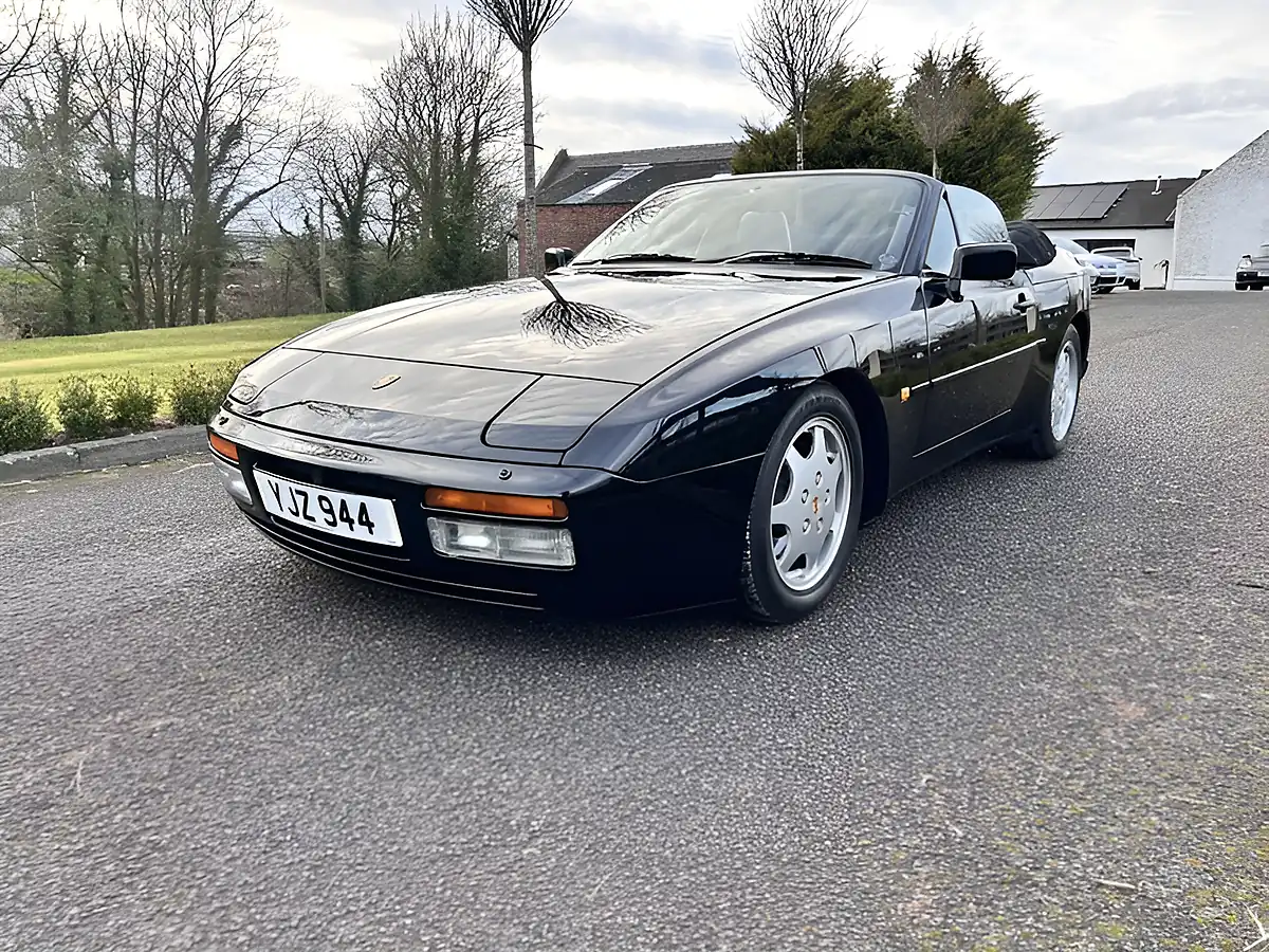 Used 1992 Porsche 944 S2 Black - Interior and Exterior details 13